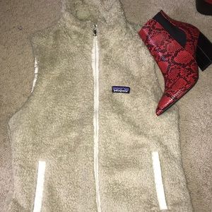 Women’s Patagonia teddy vest